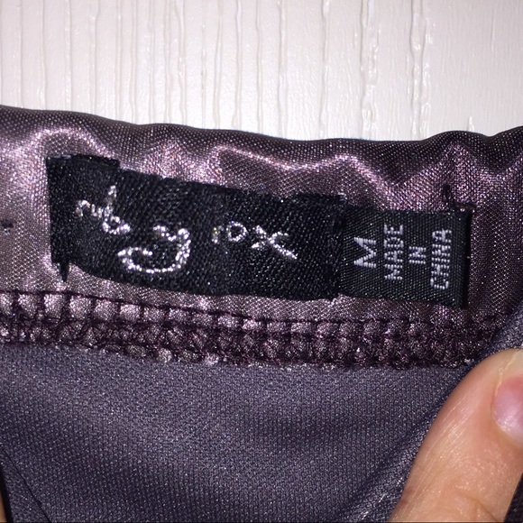 Dress - Picture 2 of 4